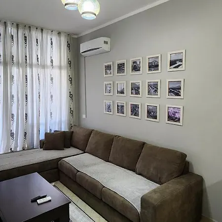 아파트 Pleasing Place With Free Parking On Site In Komuna E Parisit 티라나