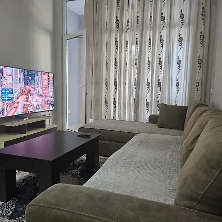 Pleasing Place With Free Parking On Site In Komuna E Parisit 아파트 *