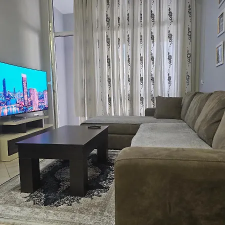 Pleasing Place With Free Parking On Site In Komuna E Parisit Апартаменты *