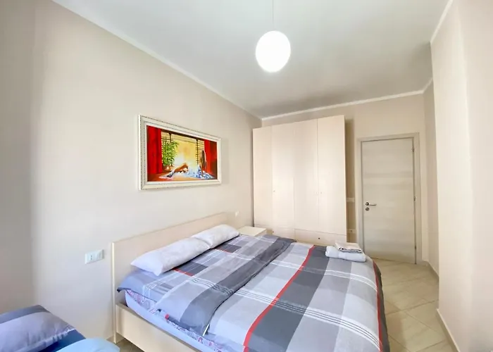 Collection Komuna E Parisit Private Parking Tirana