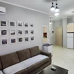 Apartment Collection Komuna E Parisit Private Parking