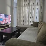 Collection Komuna E Parisit Private Parking Apartment *