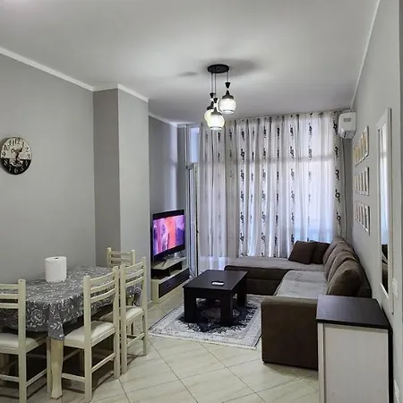 Collection Komuna E Parisit Private Parking Apartment