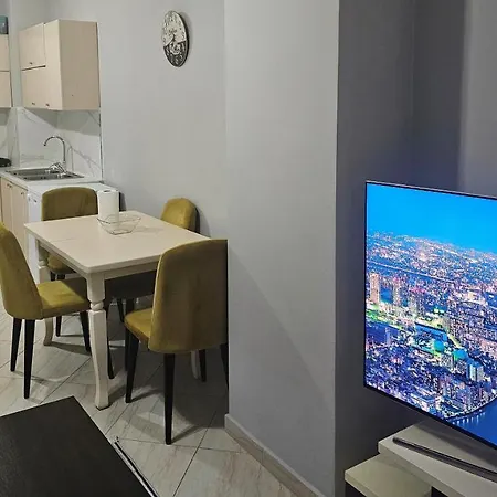 Collection Komuna E Parisit Private Parking *