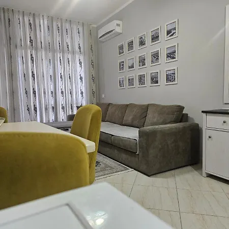 Collection Komuna E Parisit Private Parking Apartment Tirana