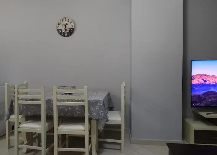 Apartament Pleasing Place With Free Parking On Site In Komuna E Parisit Tirana