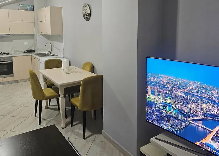 Collection Komuna E Parisit Private Parking *